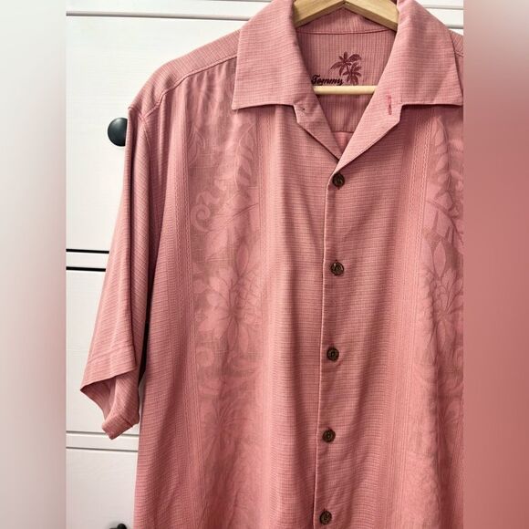 Tommy Bahama 100% silk men’s Summer Shirt size M Sleeve Button Down Hawaii - Picture 4 of 14